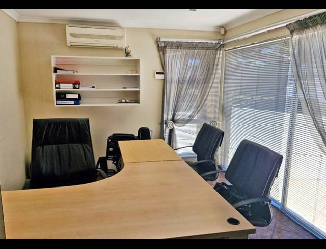 473M² BUILDING FOR SALE IN WILKOPPIES